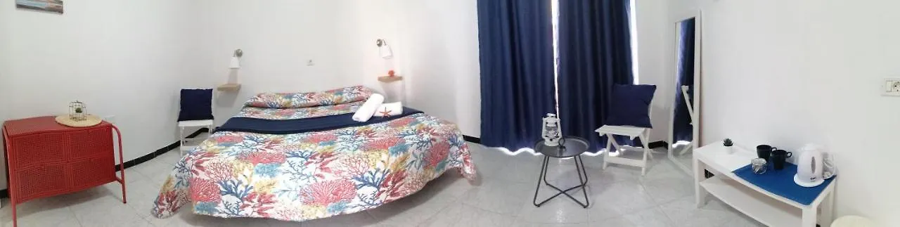 Pension Playa Los Cristianos  0*, Los Cristianos (Tenerife) Spain